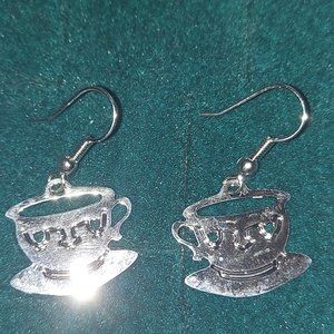 Colonial Williamsburg Virginia Metalcrafters Chromoly Tea Cup Earrings w/ Box
